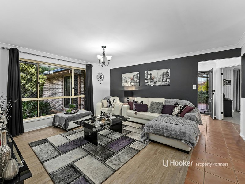 Photo - 93 Sunflower Crescent, Calamvale QLD 4116 - Image 6