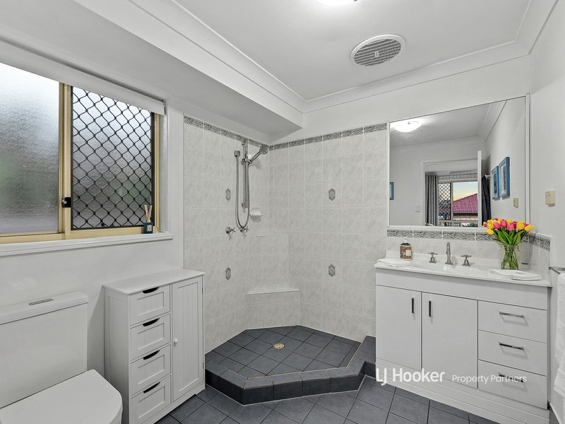 Photo - 93 Sunflower Crescent, Calamvale QLD 4116 - Image 11