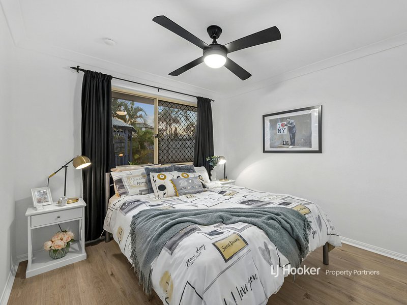 Photo - 93 Sunflower Crescent, Calamvale QLD 4116 - Image 12