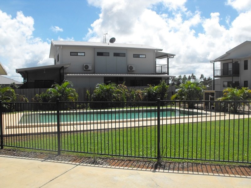 Photo - 9/3 Tom Morrison Drive, Rocky Point QLD 4874 - Image 3