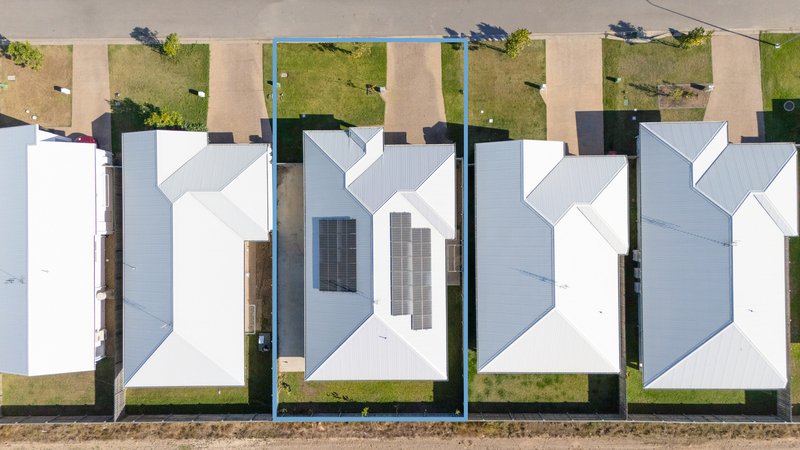 Photo - 93 Vasa Street, Burdell QLD 4818 - Image 2