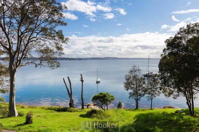 93 Watkins Road, Wangi Wangi NSW 2267