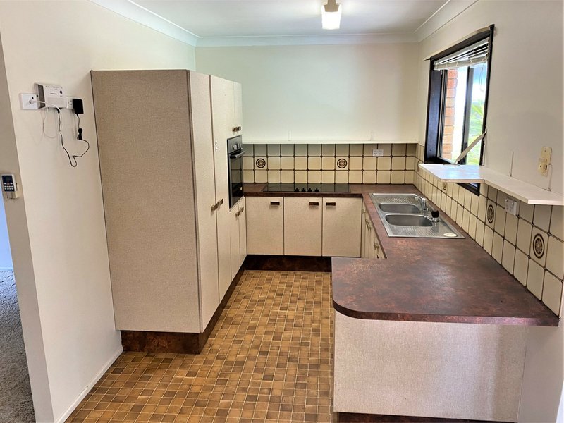 Photo - 93 Wickham Street, Nanango QLD 4615 - Image 4