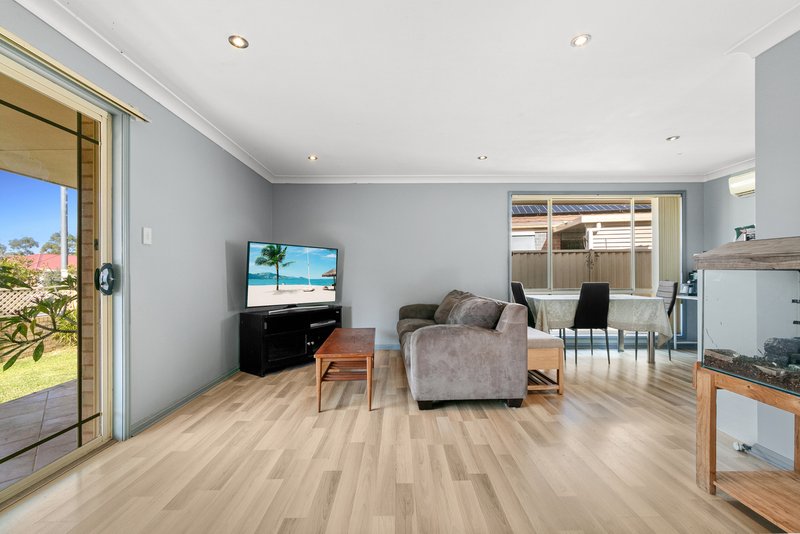 Photo - 93 Yeramba Road, Summerland Point NSW 2259 - Image 3