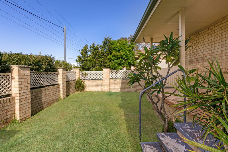 Photo - 93 Yeramba Road, Summerland Point NSW 2259 - Image 7