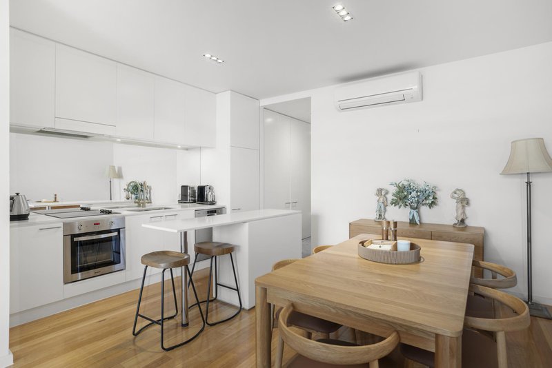 Photo - 9/30 Gilbert Street, Adelaide SA 5000 - Image 4