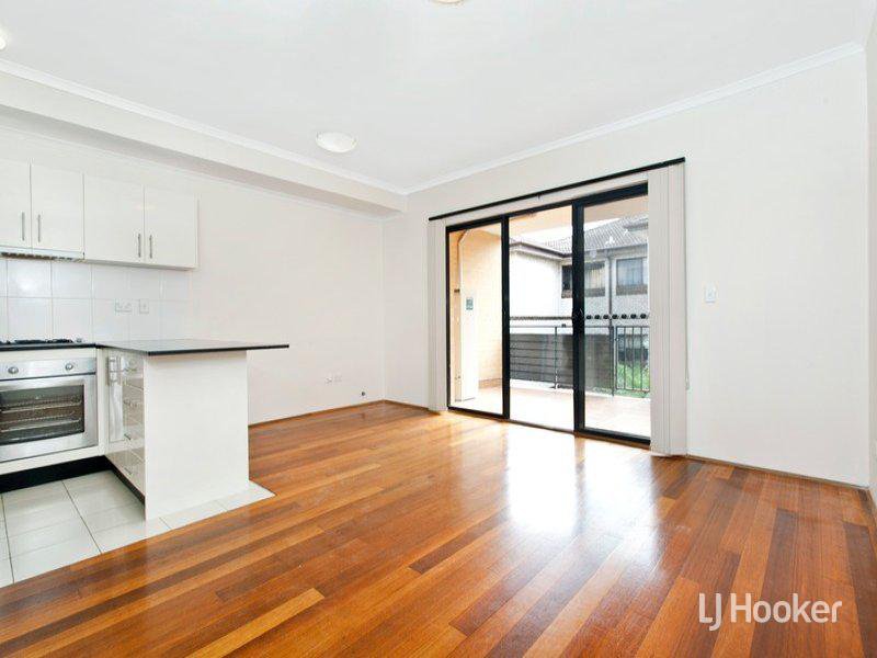 Photo - 9/31-33 Woids Avenue, Hurstville NSW 2220 - Image 2