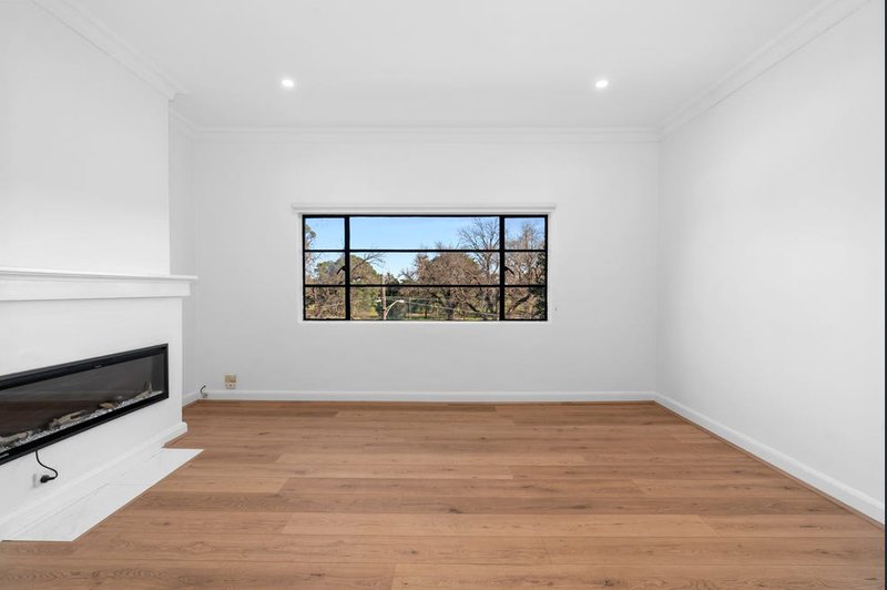 Photo - 9/32 Queen Road, Melbourne VIC 3000 - Image 3