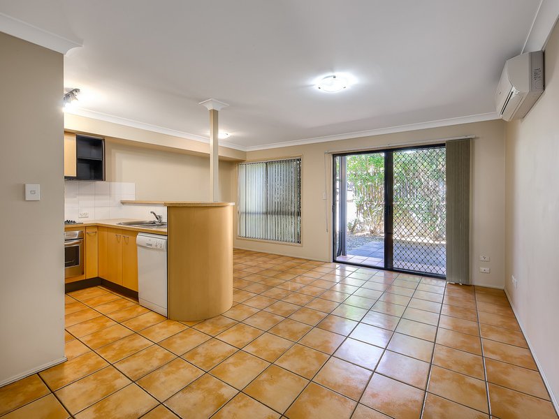 Photo - 9/33 Alva Terrace, Gordon Park QLD 4031 - Image 2