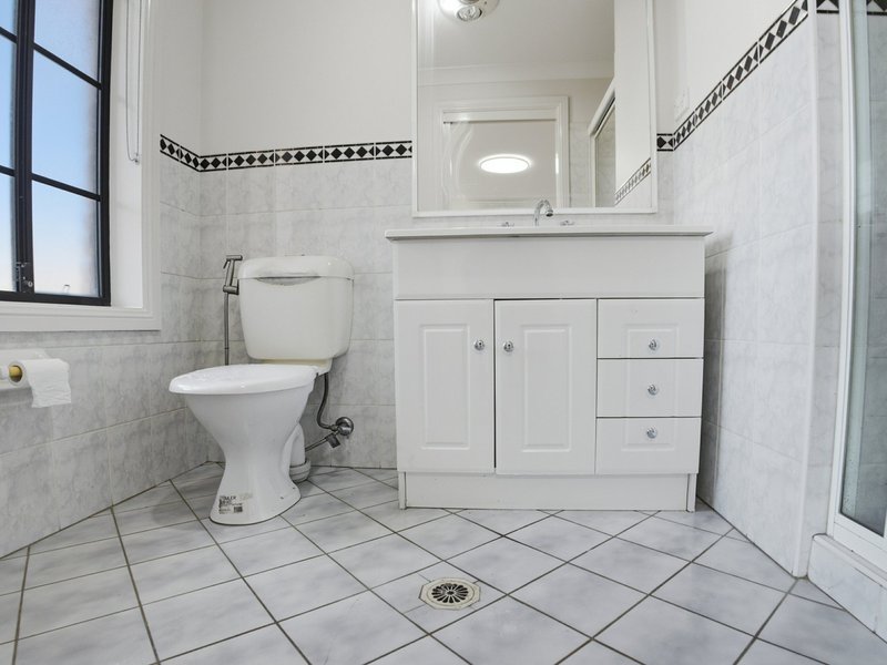 Photo - 9/34 First Avenue, Hoxton Park NSW 2171 - Image 10