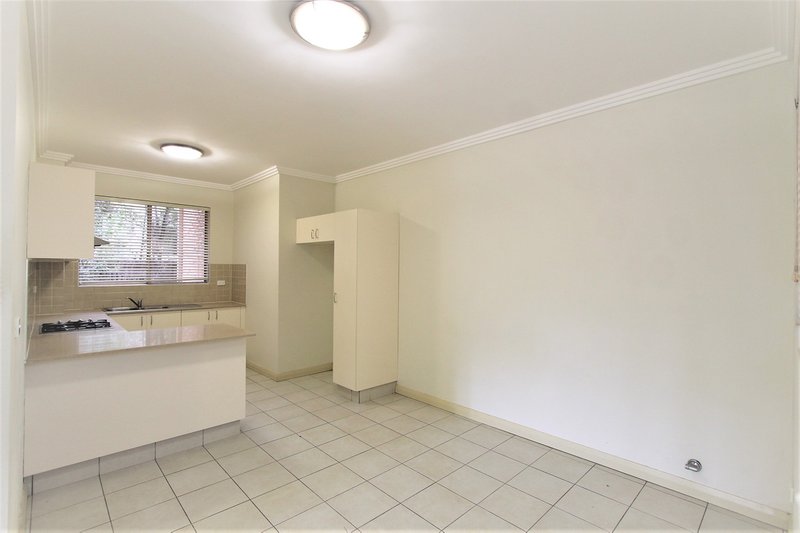 Photo - 9/36-38 Lydbrook Street, Westmead NSW 2145 - Image 2