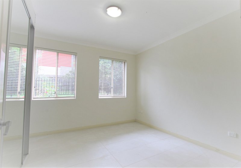 Photo - 9/36-38 Lydbrook Street, Westmead NSW 2145 - Image 3