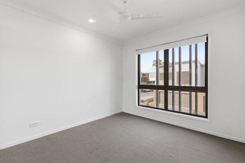 Photo - 9/36 Avondale Crescent, Parkinson QLD 4115 - Image 9