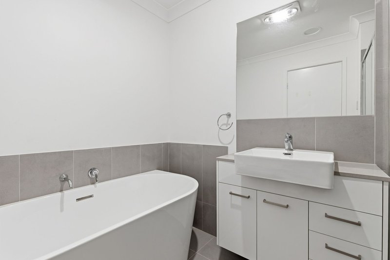 Photo - 9/36 Avondale Crescent, Parkinson QLD 4115 - Image 11