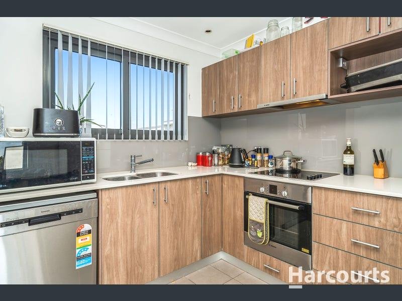 Photo - 93/6 Walsh Loop, Joondalup WA 6027 - Image 5