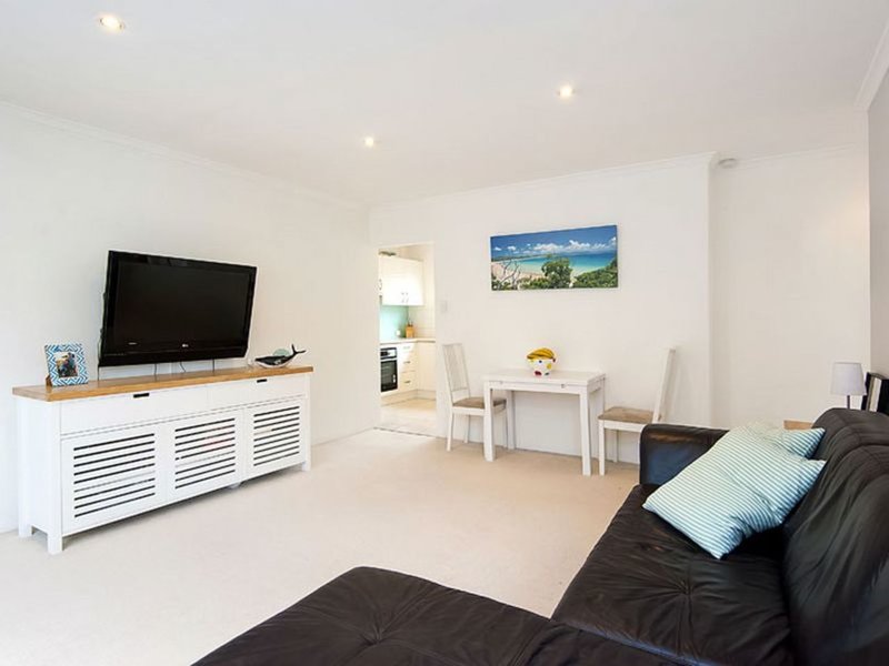 Photo - 9/37 Seabeach Avenue, Mona Vale NSW 2103 - Image 1