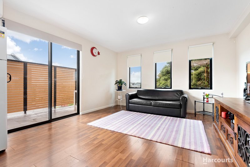 Photo - 9/38 King Street, Dandenong VIC 3175 - Image 2