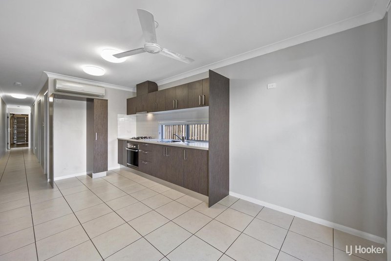 Photo - 93B Riveredge Boulevard, Oonoonba QLD 4811 - Image 5