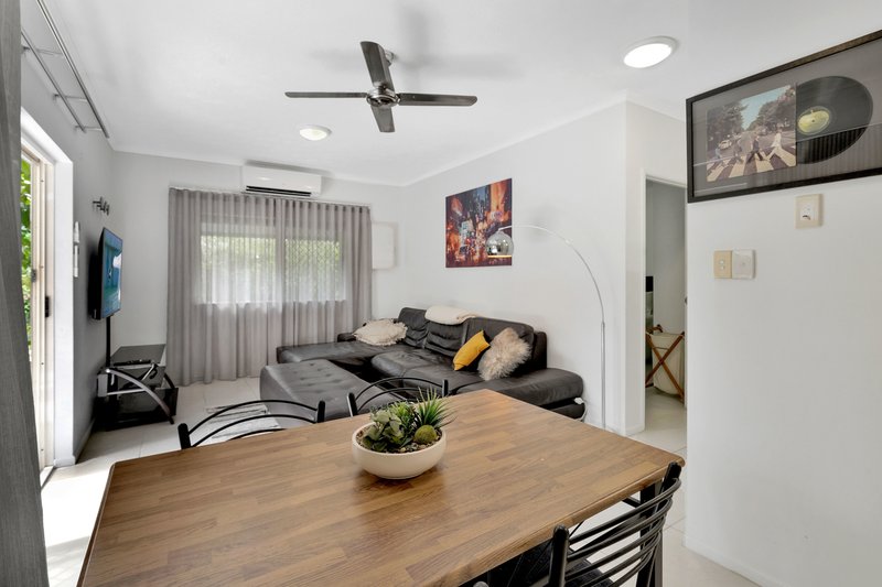 Photo - 9/4-5 Hollett Close, Manunda QLD 4870 - Image 5