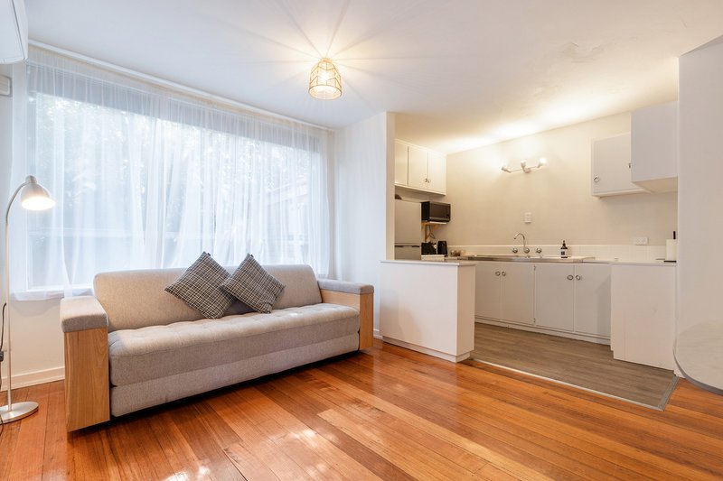 Photo - 9/4-6 Sheffield Street, Preston VIC 3072 - Image 6