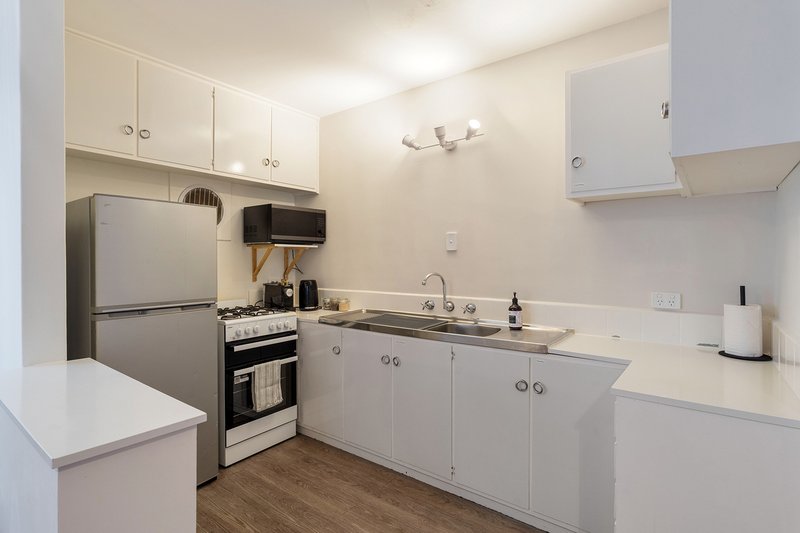 Photo - 9/4-6 Sheffield Street, Preston VIC 3072 - Image 9