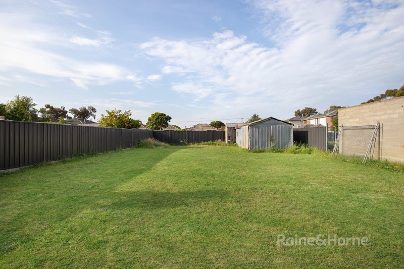 Photo - 94 & 96 Conrad Street, St Albans VIC 3021 - Image 5