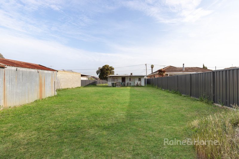 Photo - 94 & 96 Conrad Street, St Albans VIC 3021 - Image 6