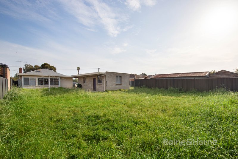 Photo - 94 & 96 Conrad Street, St Albans VIC 3021 - Image 12