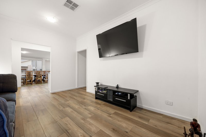 Photo - 94 Armstrong Road, Wilson WA 6107 - Image 7