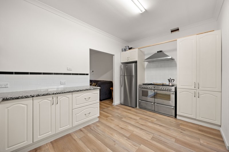 Photo - 94 Armstrong Road, Wilson WA 6107 - Image 9