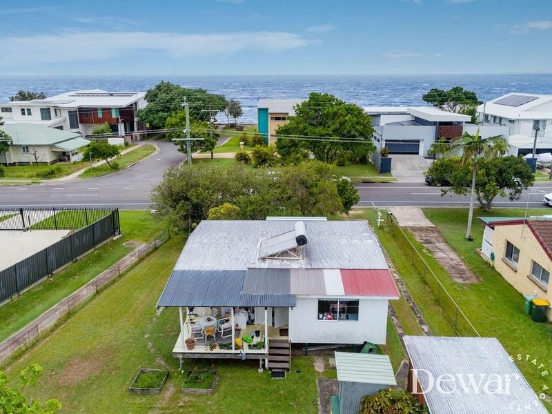 Photo - 94 Biggs Avenue, Beachmere QLD 4510 - Image 2