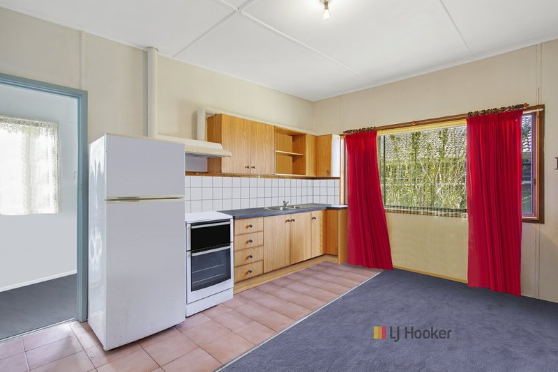 Photo - 94 Budgewoi Road, Noraville NSW 2263 - Image 9