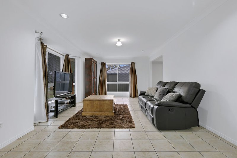 Photo - 94 Castlerea Street, Tingalpa QLD 4173 - Image 3