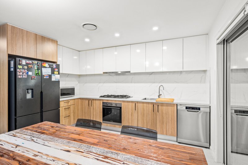 Photo - 94 Cranbourne Street, Riverstone NSW 2765 - Image 5