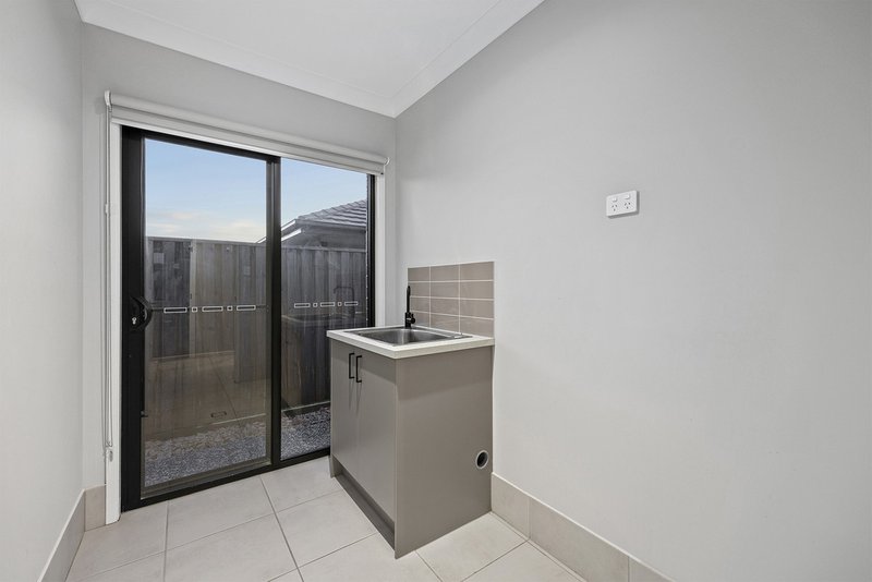 Photo - 94 Davidson Circuit, Park Ridge QLD 4125 - Image 10