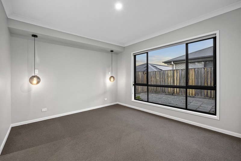 Photo - 94 Davidson Circuit, Park Ridge QLD 4125 - Image 11