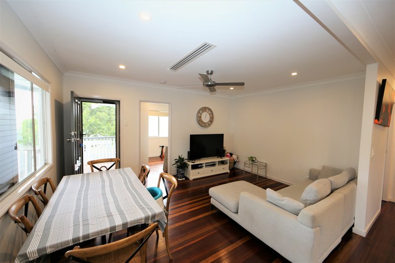 Photo - 94 Dunbar Street, Mount Gravatt East QLD 4122 - Image 4