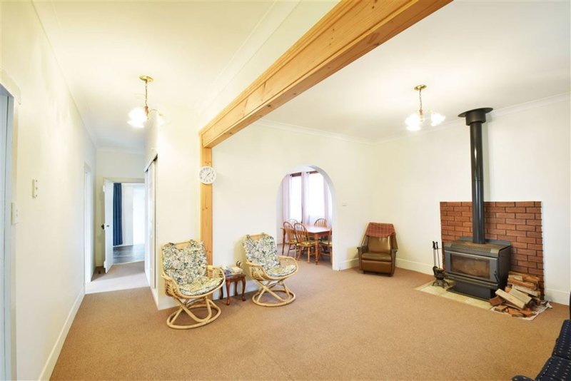 Photo - 94 East Barrack , Deloraine TAS 7304 - Image 4