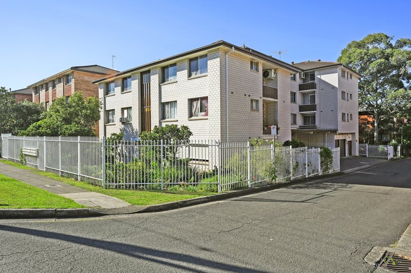Photo - 9/4 Forbes Street, Warwick Farm NSW 2170 - Image 7