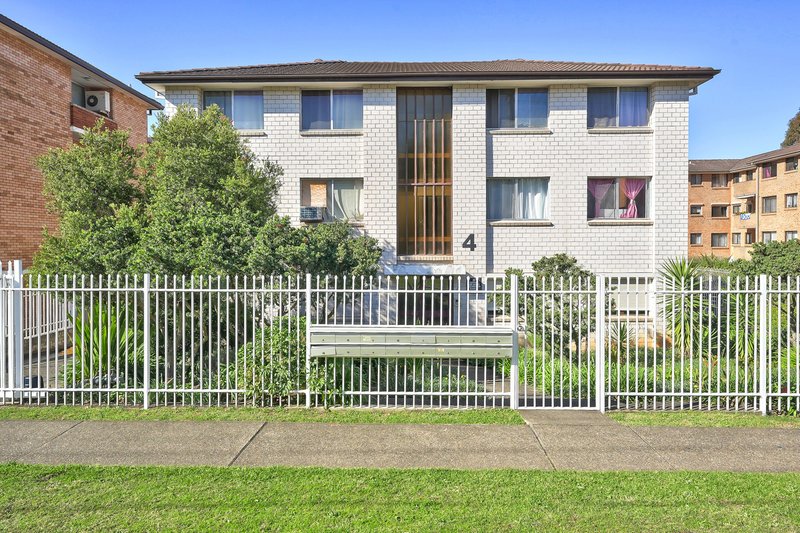 Photo - 9/4 Forbes Street, Warwick Farm NSW 2170 - Image 8