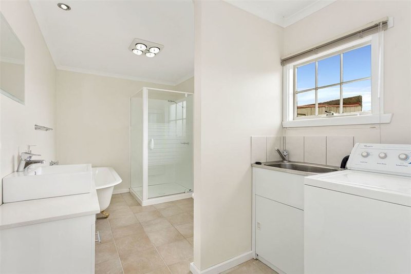 Photo - 94 Galvin Street, South Launceston TAS 7249 - Image 9