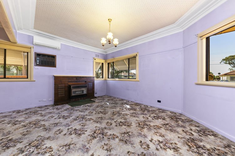 Photo - 94 Hawksview Street, Guildford NSW 2161 - Image 4