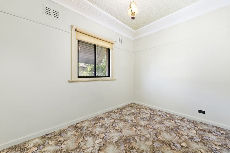 Photo - 94 Hawksview Street, Guildford NSW 2161 - Image 7