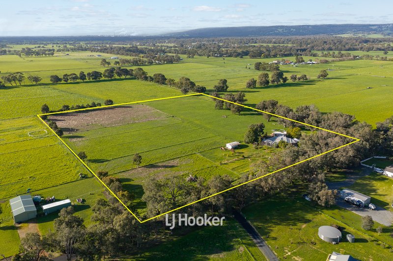 Photo - 94 Huxley Road, Yarloop WA 6218 - Image 2