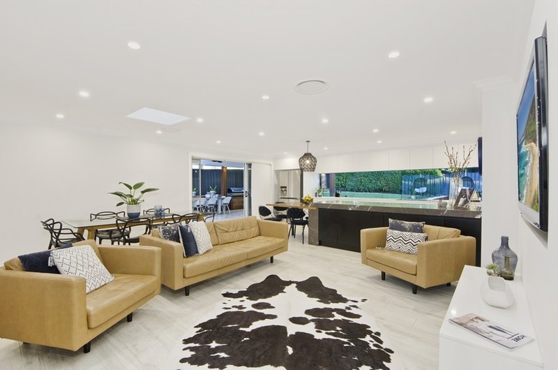 Photo - 94 Kalimna Drive, Baulkham Hills NSW 2153 - Image 3