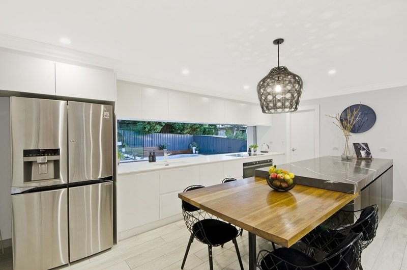 Photo - 94 Kalimna Drive, Baulkham Hills NSW 2153 - Image 4