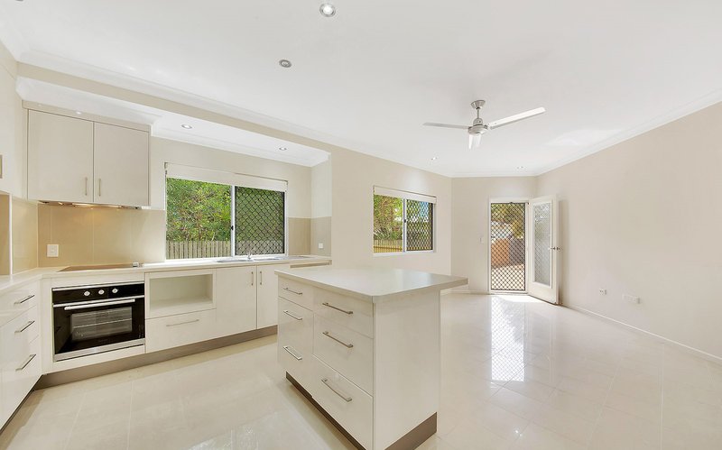 Photo - 9/4 Maple Street, Yeppoon QLD 4703 - Image 4