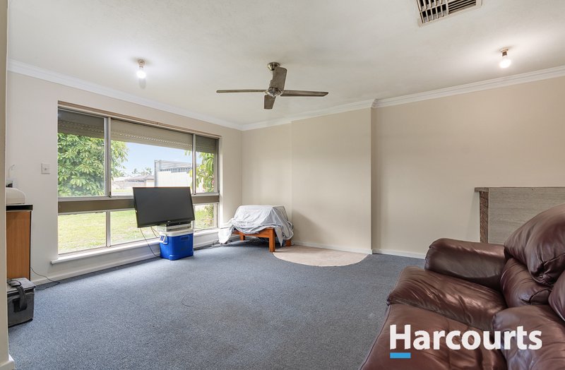 Photo - 94 Marangaroo Drive, Girrawheen WA 6064 - Image 6