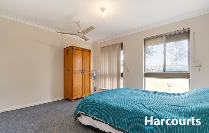 Photo - 94 Marangaroo Drive, Girrawheen WA 6064 - Image 16