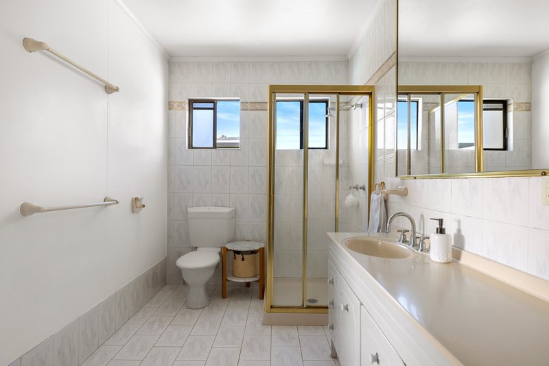 Photo - 94 Oceana Terrace, Manly QLD 4179 - Image 15